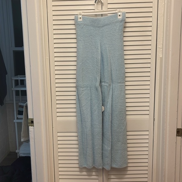 forever 21 matching fluffy lounge set. super comfy! - Picture 3 of 4